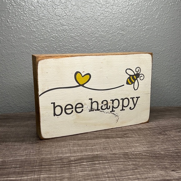 Bee Happy Solid Wooden Display Piece Honey Bee with Loop Heart Farmhouse Decor - Picture 1 of 6